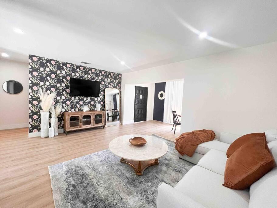 New Miami Home, Pool Near Airport And Beaches, King Bed Dış mekan fotoğraf